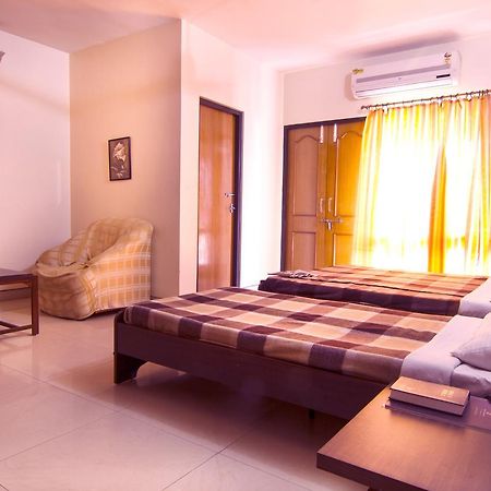 Hotel Rajawas Dibrugarh Bagian luar foto