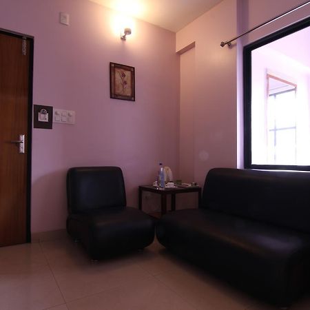 Hotel Rajawas Dibrugarh Bagian luar foto