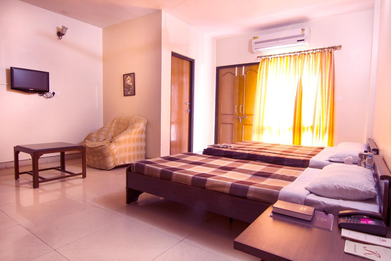Hotel Rajawas Dibrugarh Bagian luar foto