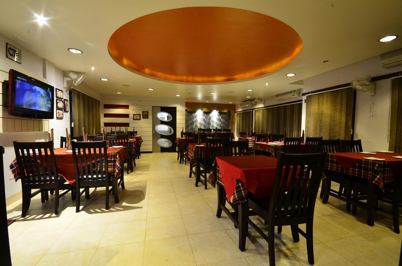 Hotel Rajawas Dibrugarh Bagian luar foto